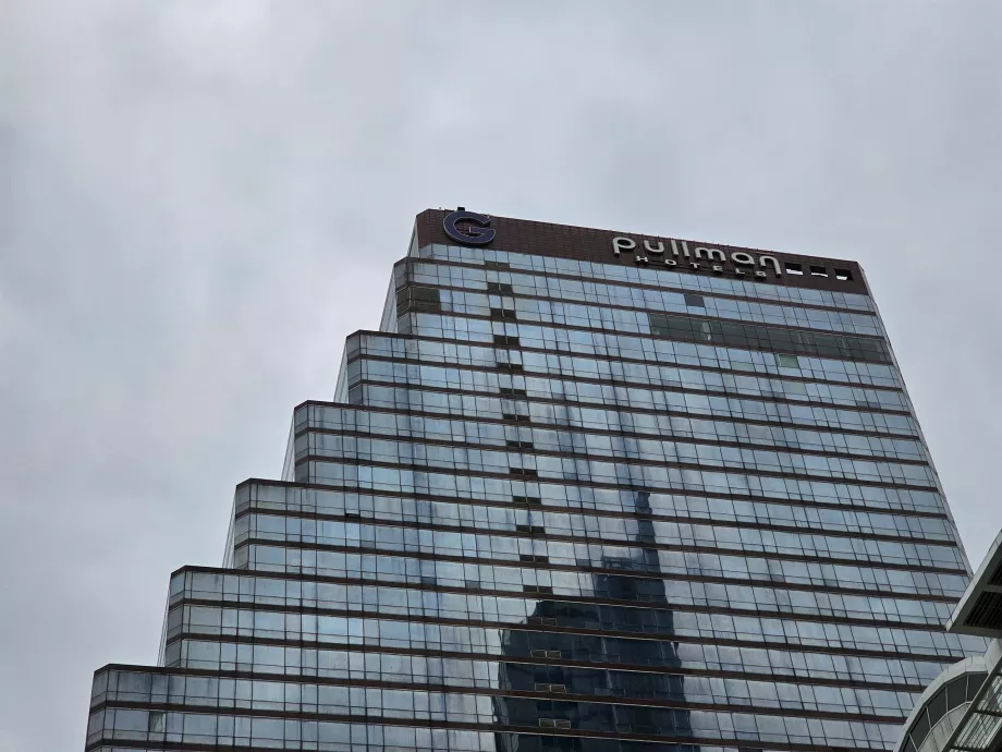 Gedung Pullman G Hotel